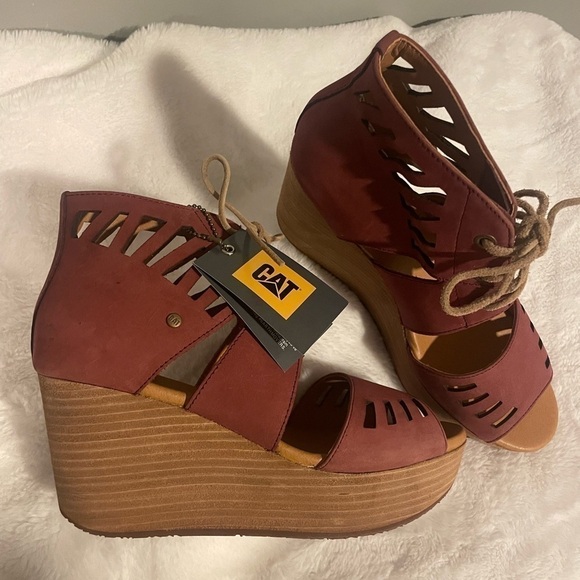 NWT women’s wedge sandals size 9.5 burgundy and brown - Picture 5 of 5